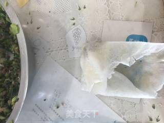 炸春卷的做法步骤：8