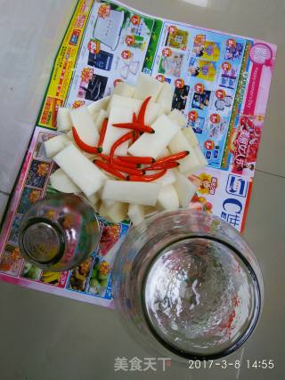泡酸萝卜的做法步骤：2