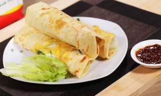 鸡蛋灌饼的做法步骤：15