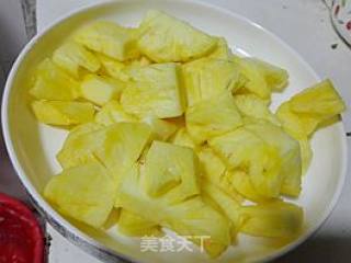 菠萝翻转蛋糕——菠萝季不可错过的美食的做法步骤：1