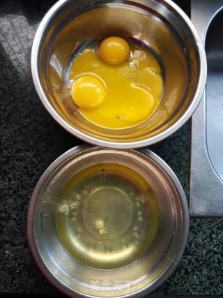 电饭锅做蛋糕 电饭煲做蛋糕的做法步骤：1