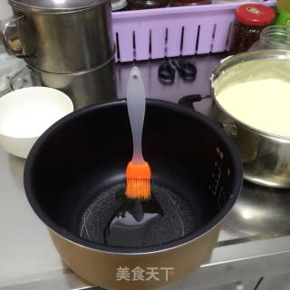 电饭锅做蛋糕 电饭煲做蛋糕的做法步骤：9