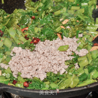 雪里蕻炒肉末的做法步骤：12