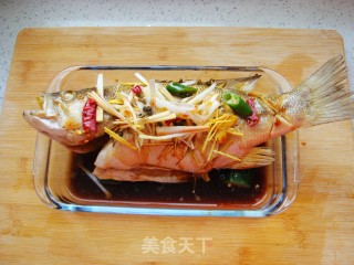 清蒸鲈鱼的做法步骤：7