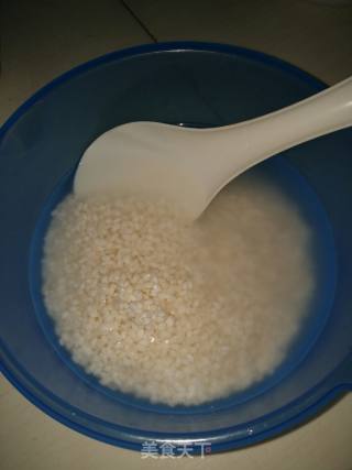 红枣玉米粥的做法步骤：1