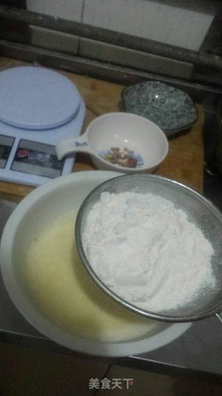 戚风蛋糕简单版的做法步骤：2