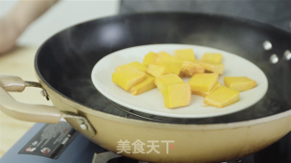 金汤浸石榴花的做法步骤：2