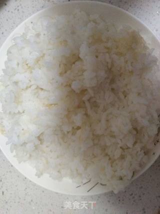 大米锅巴的做法步骤：1
