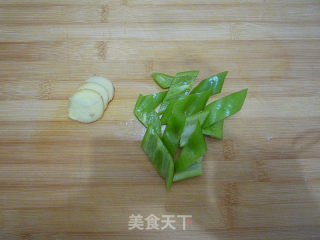菠萝鸡片的做法步骤：2