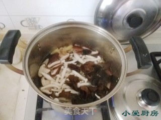 白玉烩杂菌的做法步骤：9