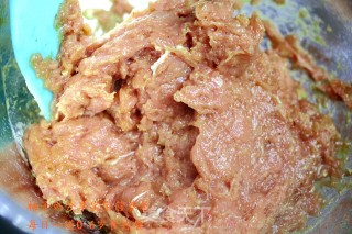 荠菜猪肉饺子的做法步骤：3