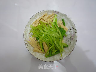葱油腐竹的做法步骤：4