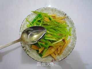 葱油腐竹的做法步骤：8