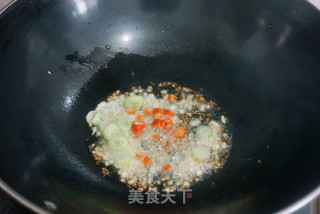 蒜薹小炒的做法步骤：3