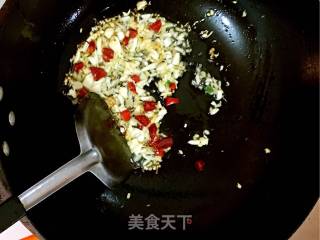 河蚌咸肉豆腐汤的做法步骤：2