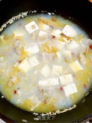 河蚌咸肉豆腐汤的做法步骤：6
