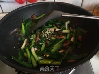 青蒜炒酱肉的做法步骤：8