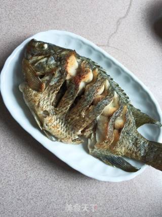 糖醋罗非鱼的做法步骤：4