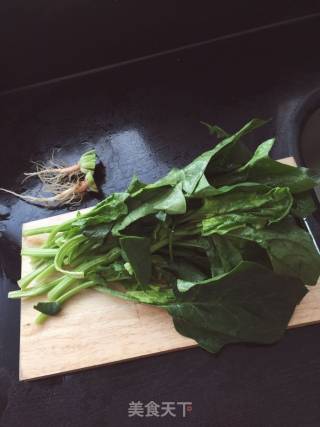 菠菜蛋糕卷的做法步骤：1