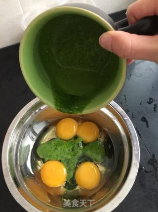 菠菜蛋糕卷的做法步骤：7