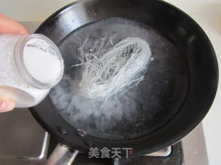 菠菜鸡蛋拌粉丝的做法步骤：5