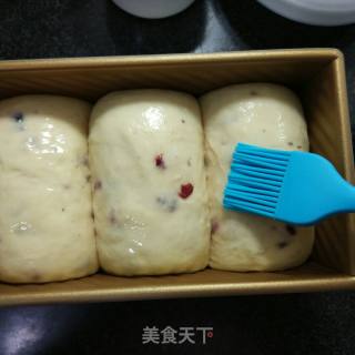 蔓越莓淡奶油吐司的做法步骤：6