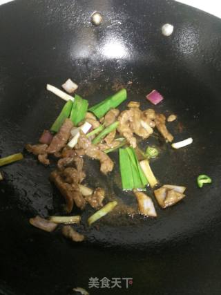 杏鲍菇炒牛柳的做法步骤：3