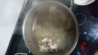 简版酸菜炖排骨的做法步骤：3
