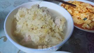 简版酸菜炖排骨的做法步骤：4