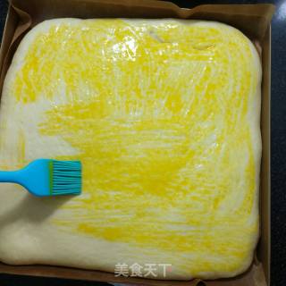 【学生夜宵】葱香肉松面包卷的做法步骤：2