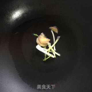 番茄炒虾仁的做法步骤：4