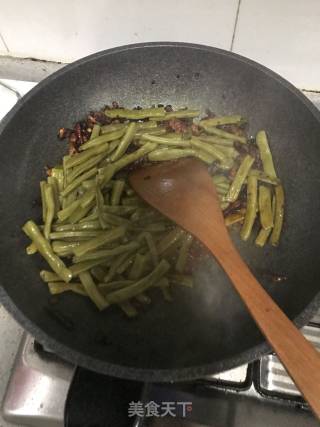 家常干煸豆角的做法步骤：11