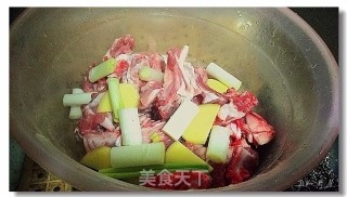 粉蒸羊排的做法步骤：2