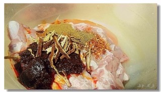 粉蒸羊排的做法步骤：4