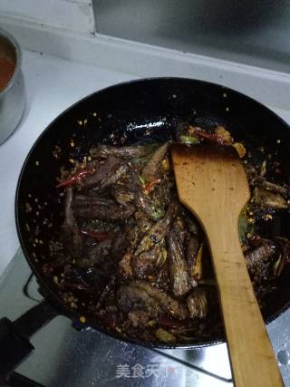 手撕牛肉的做法步骤：6