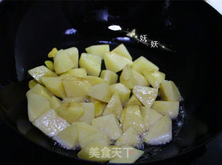 土豆烧鲍鱼的做法步骤：5