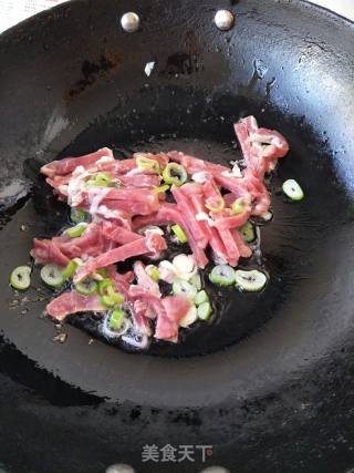 肉丝蛋花汤的做法步骤：3
