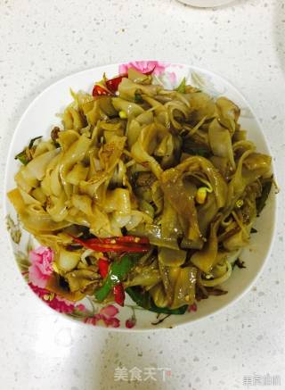 炒凉皮的做法步骤：4