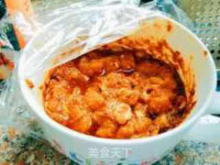 马来沙爹鸡肉串的做法步骤：1