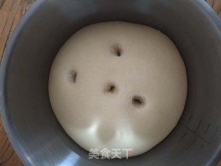 料理机和面制作松软拉丝吐司面包的做法步骤：6