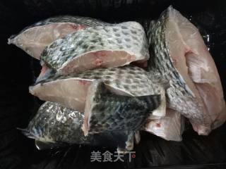 红烧福寿鱼的做法步骤：1
