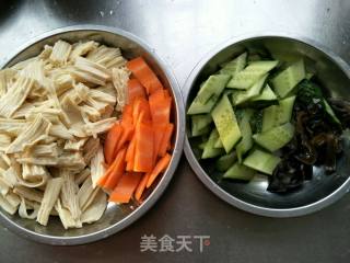 麻辣腐竹的做法步骤：4
