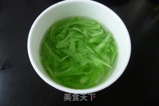 香蒜苦瓜拌粉条的做法步骤：4