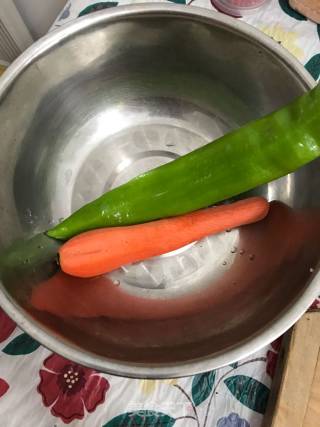 彩色墨鱼仔的做法步骤：1
