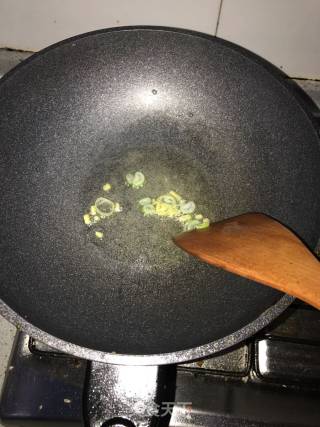 肉丝黄瓜炒大皮的做法步骤：6