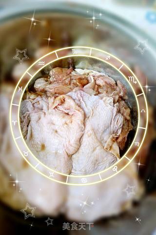 照烧鸡腿饭的做法步骤：1