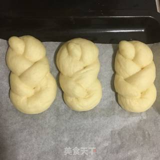 花式牛奶面包 编花儿的做法步骤：5