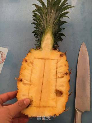 菠萝炒饭的做法步骤：2