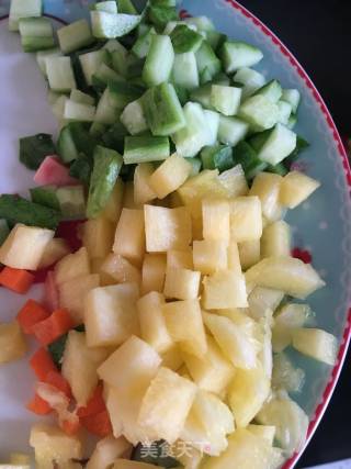 菠萝炒饭的做法步骤：4