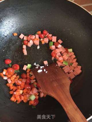菠萝炒饭的做法步骤：5